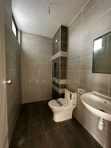 2-storey Terraced House for Sale in Mutiara Rini (Skudai) - Eva Siow - Bathroom - PropertyGuru.com.my