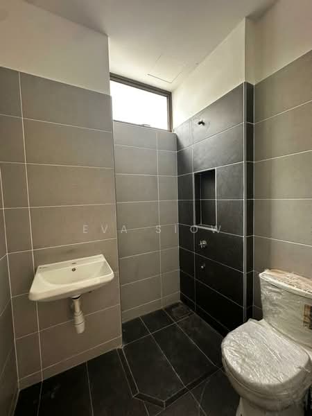 2-storey Terraced House for Sale in Mutiara Rini (Skudai) - Eva Siow - Bathroom - PropertyGuru.com.my