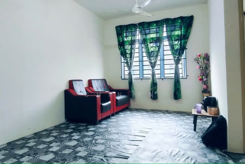 Apartment for Sale at Pangsapuri Sutera Wangi - CHIN FN - Living Room - PropertyGuru.com.my