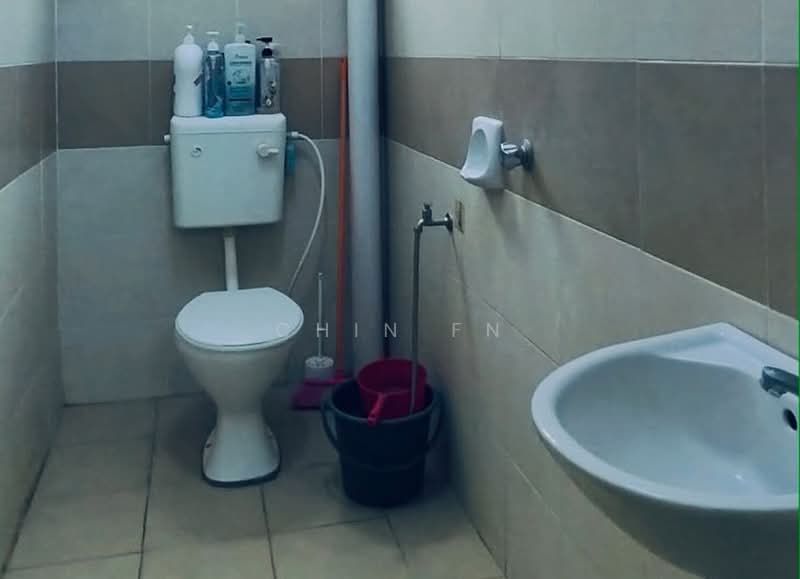 Apartment for Sale at Pangsapuri Sutera Wangi - CHIN FN - Bathroom - PropertyGuru.com.my