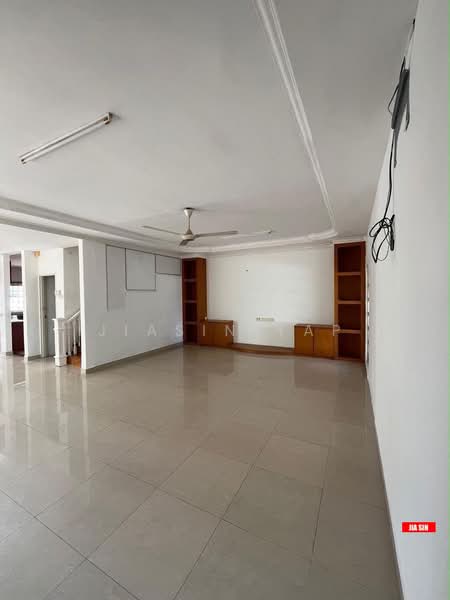 Rumah Berkembar untuk Dijual di Pantai Jerejak (Bayan Lepas) - Jiasin Yap - Living Room - PropertyGuru.com.my