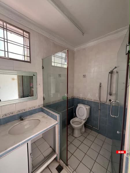 Rumah Berkembar untuk Dijual di Pantai Jerejak (Bayan Lepas) - Jiasin Yap - Bathroom - PropertyGuru.com.my