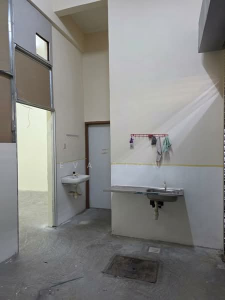 Shop / Office untuk Dijual di Taman Pulai Utama (Skudai) - Eva Siow - Interior - PropertyGuru.com.my