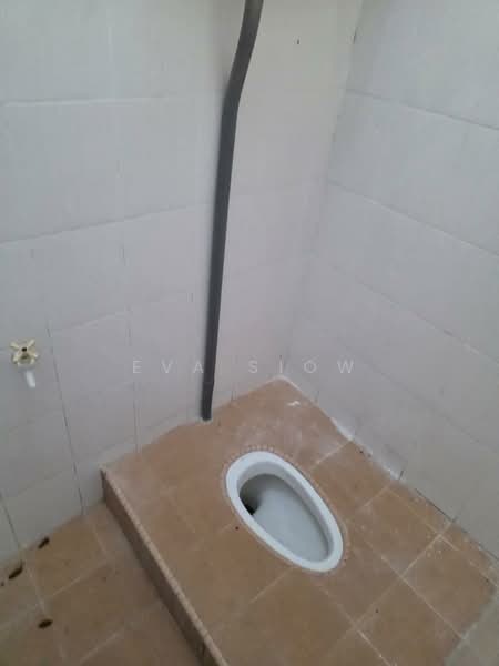 Shop / Office untuk Dijual di Taman Pulai Utama (Skudai) - Eva Siow - Bathroom - PropertyGuru.com.my