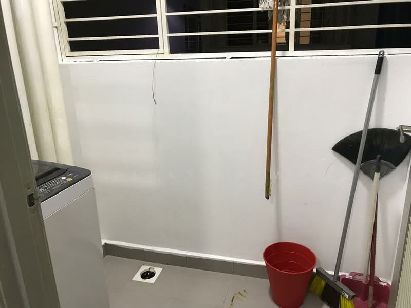 Kediaman Servis untuk Disewa di DK Senza - Pinky Liaw - Balcony - PropertyGuru.com.my
