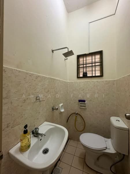Cluster House for Sale in Bandar Bukit Mahkota (Bangi) - Ahmad Farhi - Bathroom - PropertyGuru.com.my