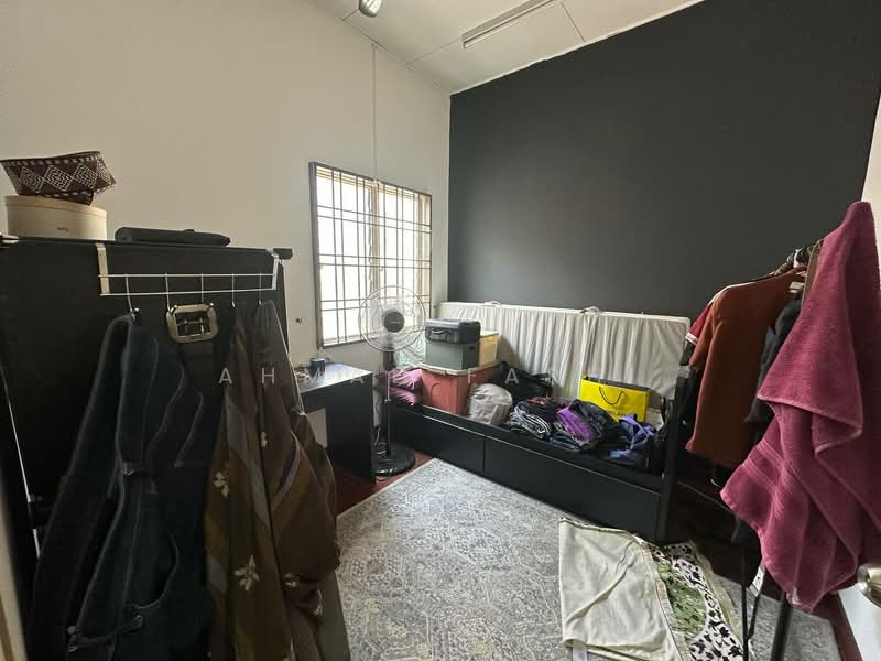 Cluster House for Sale in Bandar Bukit Mahkota (Bangi) - Ahmad Farhi - Bedroom - PropertyGuru.com.my