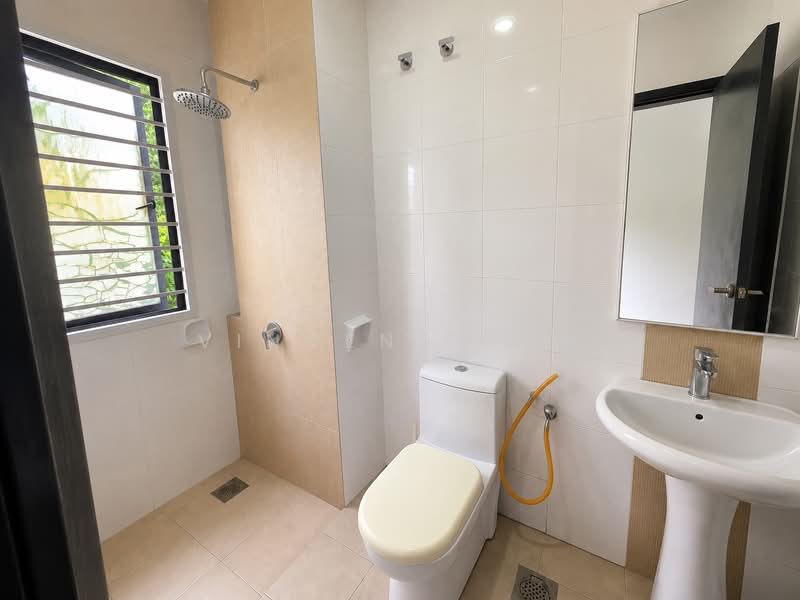 Rumah Teres 2.5-Tingkat untuk Dijual di Sutera Damansara (Damansara Damai) - Vincent Goh - Bathroom - PropertyGuru.com.my
