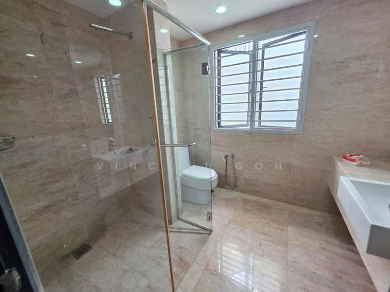 Rumah Teres 2.5-Tingkat untuk Dijual di Sutera Damansara (Damansara Damai) - Vincent Goh - Bathroom - PropertyGuru.com.my