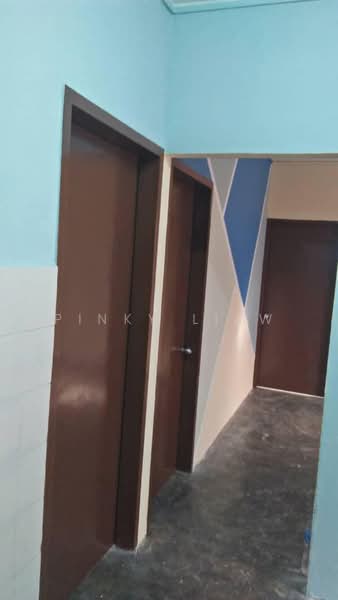 Flat for Rent at Bandar Bukit Tinggi 2 - Pinky Liaw - Corridor - PropertyGuru.com.my