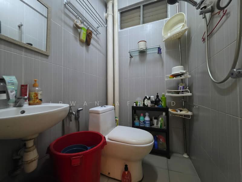 Pangsapuri untuk Dijual di Impian Kota - Irwan Affandi - Bathroom - PropertyGuru.com.my