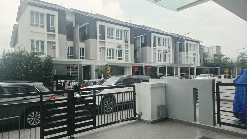 3-storey Terraced House for Sale in Tiara South (Semenyih) - Grace Tan - PropertyGuru.com.my