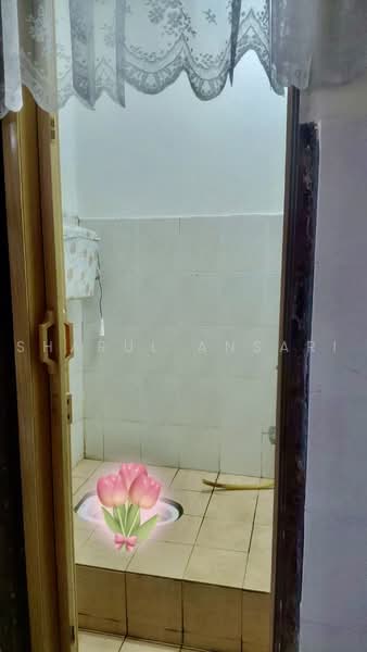 1-storey Terraced House for Sale in Taman Vista Jaya (Port Dickson) - Sharul Ansari - Bathroom - PropertyGuru.com.my
