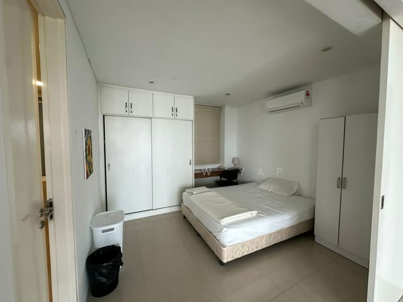 Kondominium untuk Disewa di Menara Bintang Goldhill - Andrew Yap - Bedroom - PropertyGuru.com.my