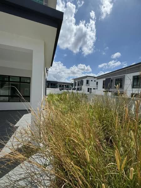 Rumah Teres 2-Tingkat untuk Dijual di Taman Bestari Indah (Ulu Tiram) - Ken Chai - PropertyGuru.com.my