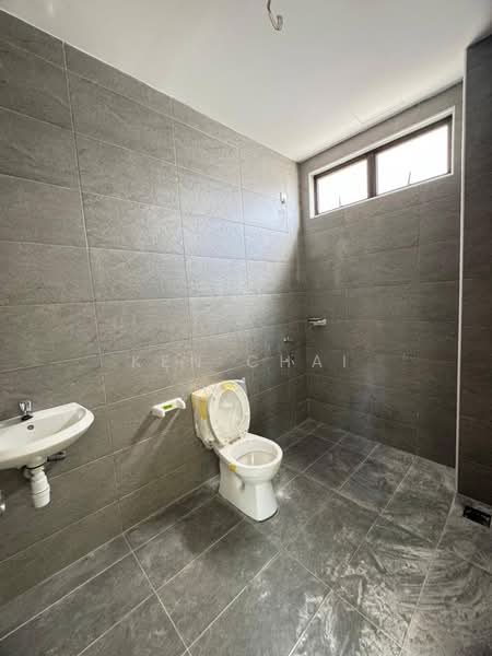 Rumah Teres 2-Tingkat untuk Dijual di Taman Bestari Indah (Ulu Tiram) - Ken Chai - PropertyGuru.com.my