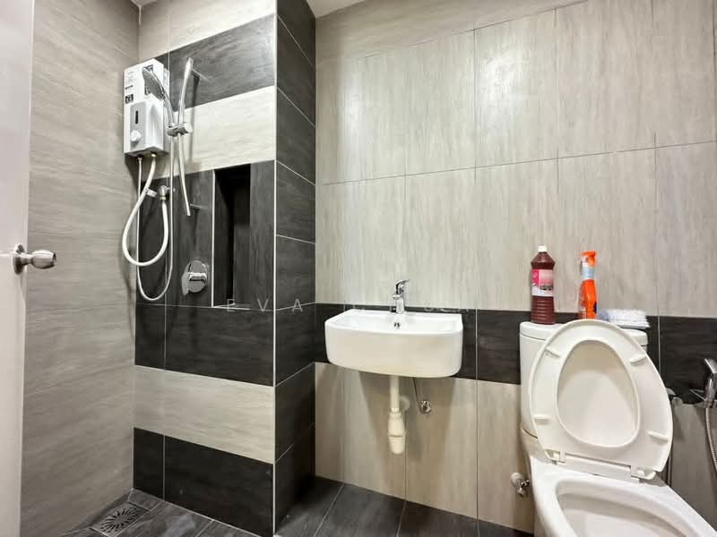 Kondominium untuk Disewa di Aster Residence - Eva Chua - Bathroom - PropertyGuru.com.my