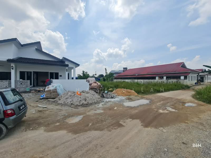 Tanah Kediaman untuk Dijual di Kampung Jalan Kebun (Shah Alam) - Nik Hazizullah - PropertyGuru.com.my