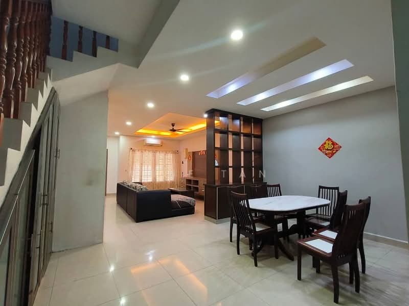 Rumah Teres 2-Tingkat untuk Dijual di Klang (Selangor) - Shue Tan - Living Room - PropertyGuru.com.my
