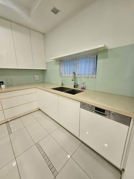 Condominium for Sale at Kiaramas Ayuria - James Eng - Kitchen - PropertyGuru.com.my