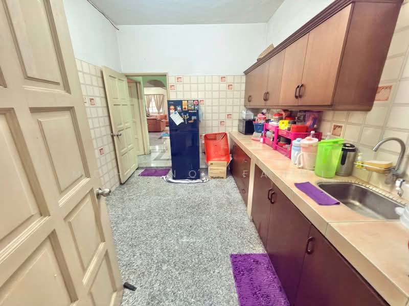 2.5-storey Terraced House for Sale in Seksyen 17 (Petaling Jaya) - Mohd Nor Fahmi - PropertyGuru.com.my