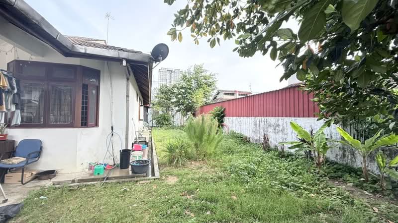 1.5-storey Terraced House for Sale in Taman Molek (Johor Bahru) - Catherine Ong - PropertyGuru.com.my