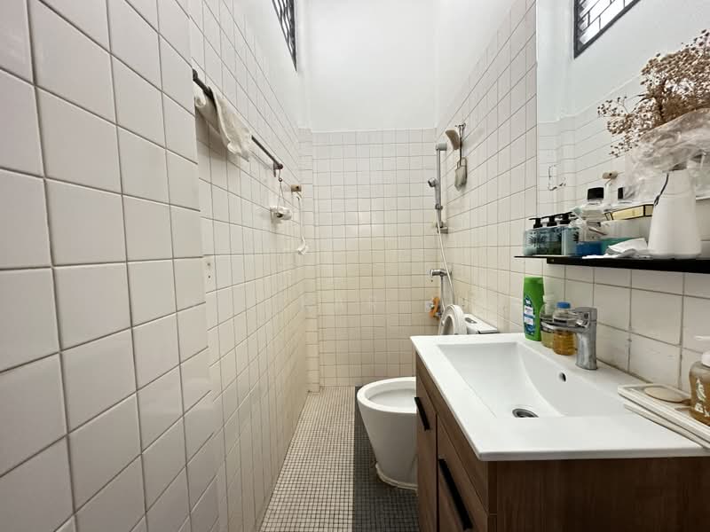 Bungalow House untuk Dijual di Ukay Heights (Ampang) - Hei Kar Jun - Bathroom - PropertyGuru.com.my