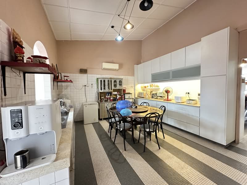 Bungalow House untuk Dijual di Ukay Heights (Ampang) - Hei Kar Jun - Kitchen - PropertyGuru.com.my
