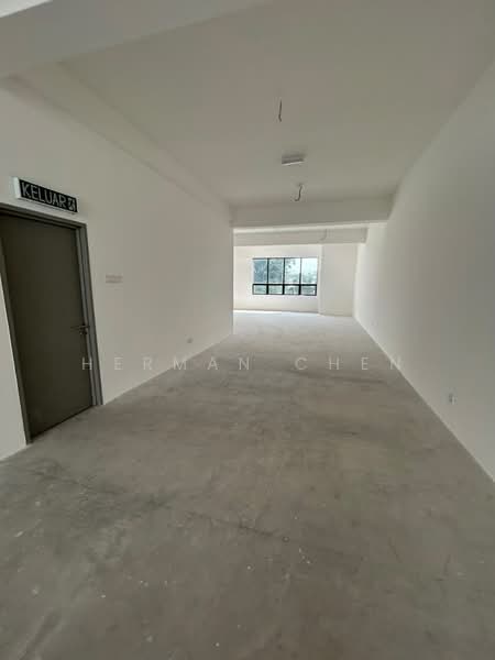 Shop for Rent in Pekan Nanas (Johor) - Herman Chen - Interior - PropertyGuru.com.my