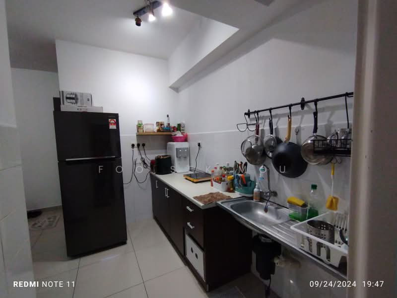 Condominium for Rent at The Zest @ Kinrara 9 - Foo Sek Mou - Kitchen - PropertyGuru.com.my
