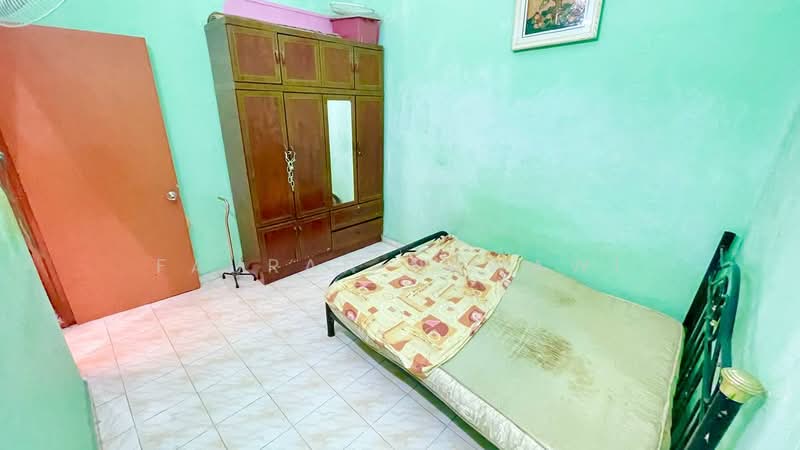 Rumah Teres 1-Tingkat untuk Dijual di Seri Kembangan (Selangor) - Fauran Nawawi - Bedroom - PropertyGuru.com.my