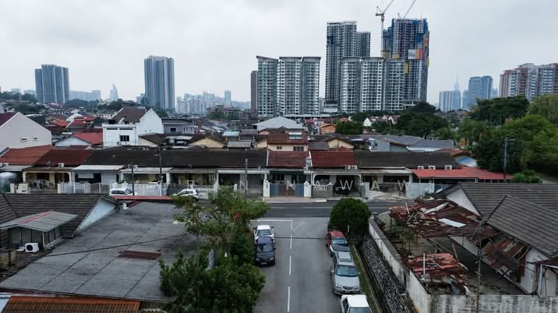 Rumah Teres 1.5-Tingkat untuk Dijual di Taman Gembira (Jalan Klang Lama (Old Klang Road)) - Fauran Nawawi - PropertyGuru.com.my