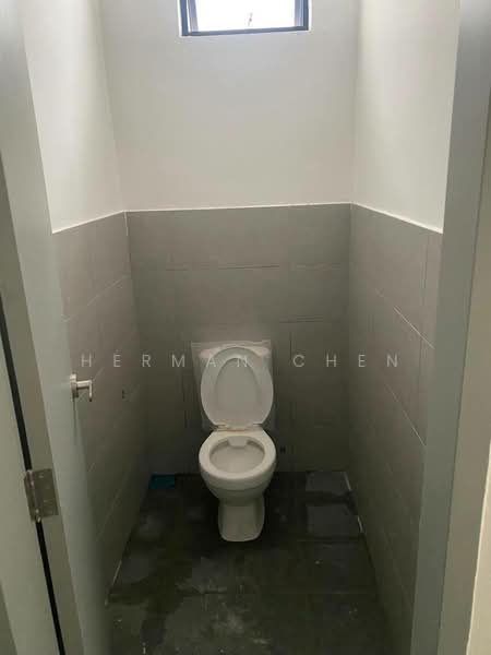 Kedai untuk Dijual di Austin Crest (Johor Bahru) - Herman Chen - Bathroom - PropertyGuru.com.my