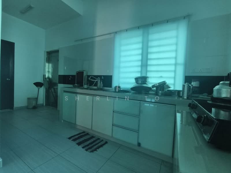 Rumah Teres 2-Tingkat untuk Dijual di Bandar Putra (Kulai) - Sherlin To - Kitchen - PropertyGuru.com.my