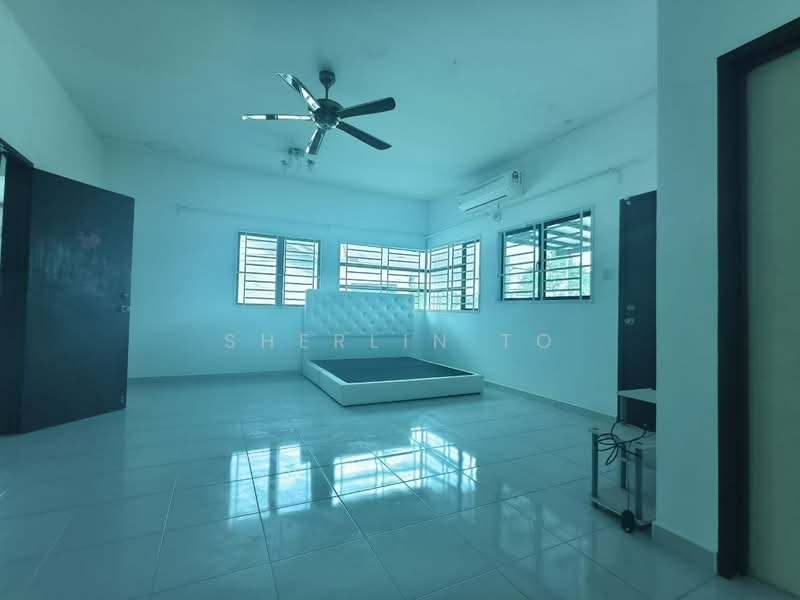 Rumah Teres 2-Tingkat untuk Dijual di Bandar Putra (Kulai) - Sherlin To - Bedroom - PropertyGuru.com.my