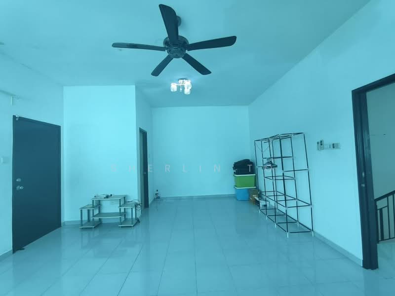 Rumah Teres 2-Tingkat untuk Dijual di Bandar Putra (Kulai) - Sherlin To - Living Room - PropertyGuru.com.my