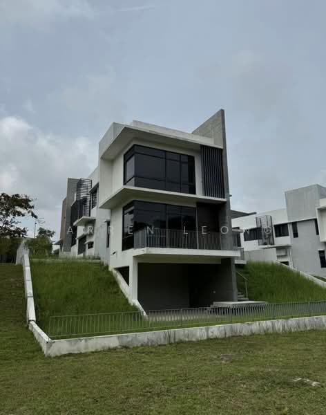Bungalow House for Sale in Jade Hills (Kajang) - Darren Leong - Exterior - PropertyGuru.com.my