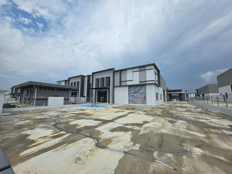 Kilang untuk Disewa di Eco Business Park 1 (Johor Bahru) - Daniel Yong - Exterior - PropertyGuru.com.my