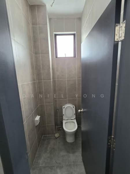 Kilang untuk Disewa di Eco Business Park 1 (Johor Bahru) - Daniel Yong - Bathroom - PropertyGuru.com.my