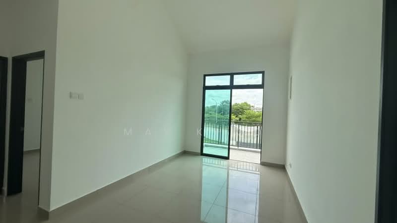 Rumah Teres 2-Tingkat untuk Dijual di Taman Austin Duta (Tebrau) - May Khoo - Balcony - PropertyGuru.com.my