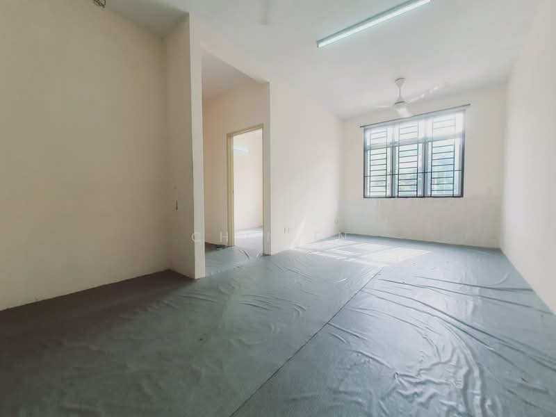Apartment for Sale at Pangsapuri Sutera Wangi - CHIN FN - Living Room - PropertyGuru.com.my