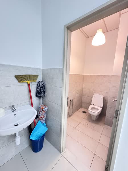 Office for Sale in Petaling Jaya (Selangor) - KC Ng - Bathroom - PropertyGuru.com.my