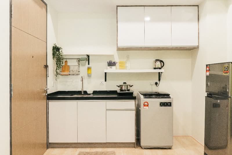 Service Residence for Rent at Aurora Suites @ Bukit Jalil - Steve Looi - Kitchen - PropertyGuru.com.my