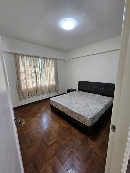 Condominium for Sale at Petrie Condominium - Crystal Du - Bedroom - PropertyGuru.com.my