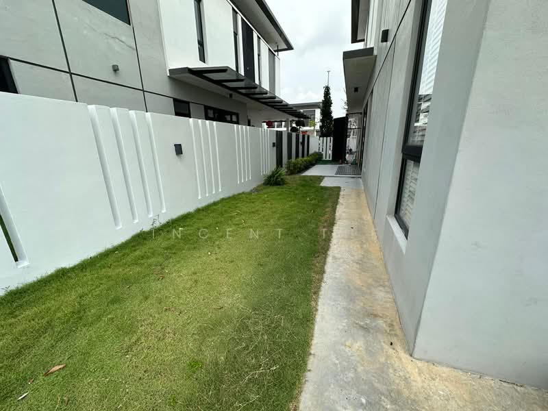 Semi-Detached House for Sale in Bandar Tropicana Aman (Telok Panglima Garang) - Vincent Theo - Exterior - PropertyGuru.com.my
