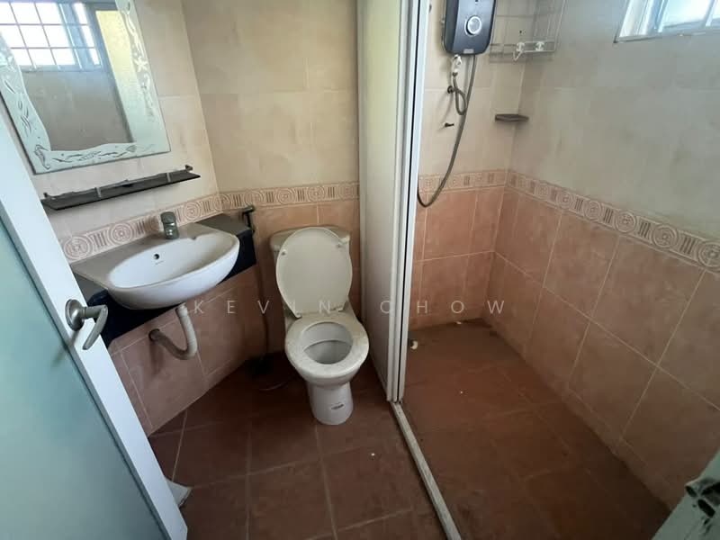 Kondominium untuk Disewa di Endah Villa - Kevin Chow - Bathroom - PropertyGuru.com.my