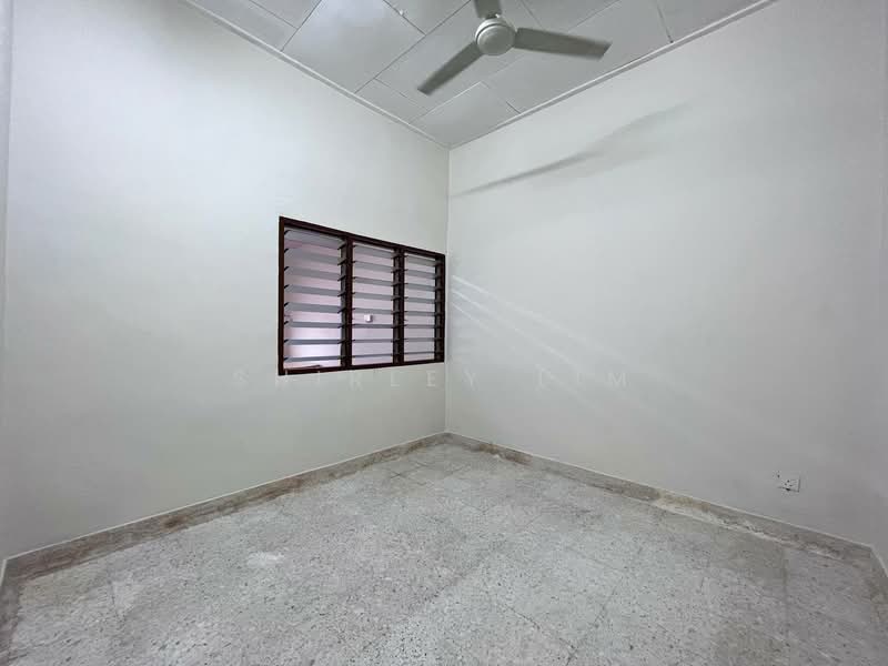 1.5-storey Terraced House for Sale in Taman Pelangi (Johor Bahru) - Shirley Lim - Interior - PropertyGuru.com.my