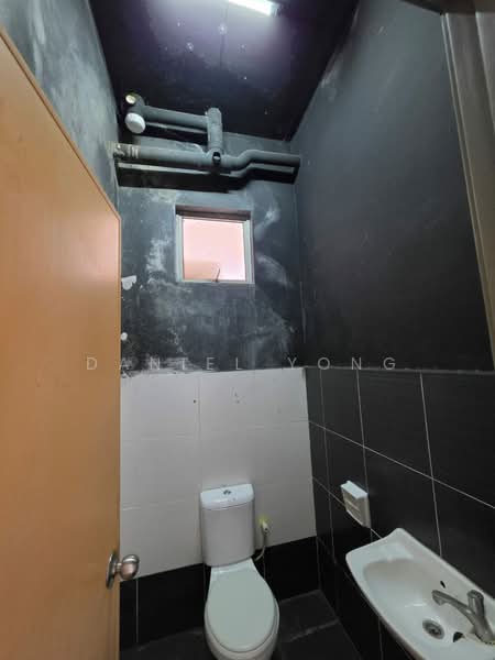 Shop for Sale in Kota Masai (Pasir Gudang) - Daniel Yong - Bathroom - PropertyGuru.com.my