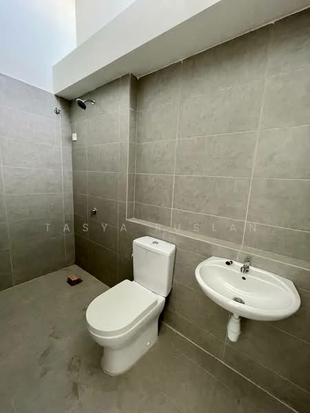 Rumah Teres 2-Tingkat untuk Dijual di Dengkil (Selangor) - Tasya Ruslan - PropertyGuru.com.my