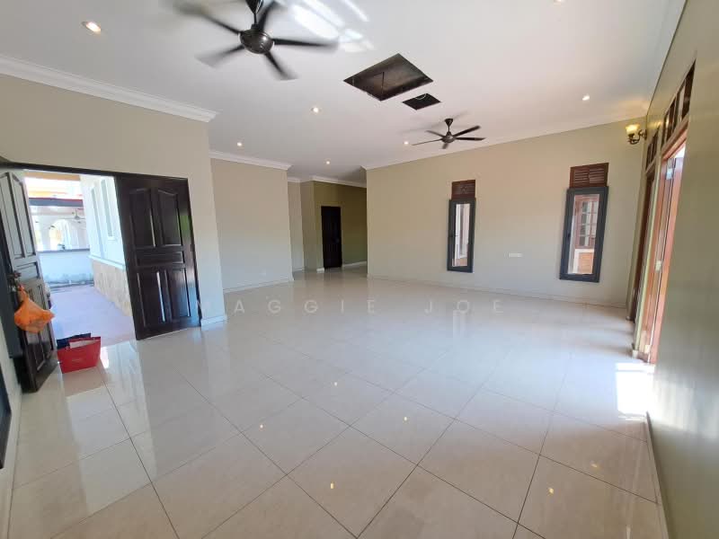 Bungalow House for Sale in Sepang (Selangor) - Maggie Joe - Living Room - PropertyGuru.com.my